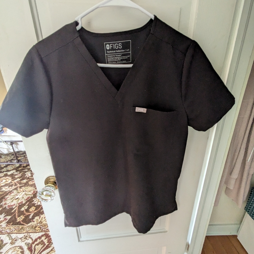 FIGS one pocket scrub top